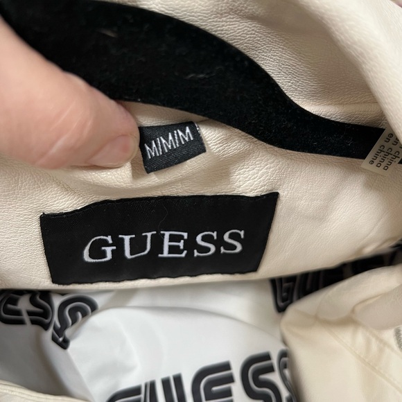 White/cream/ivory GUESS vegan/faux Leather biker Jacket sz M Y2K vintage - Picture 6 of 8